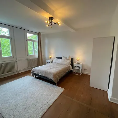 Charmante Altbauwohnung *