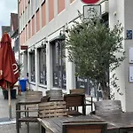 Апартаменты Charmante Altbauwohnung Эрланген