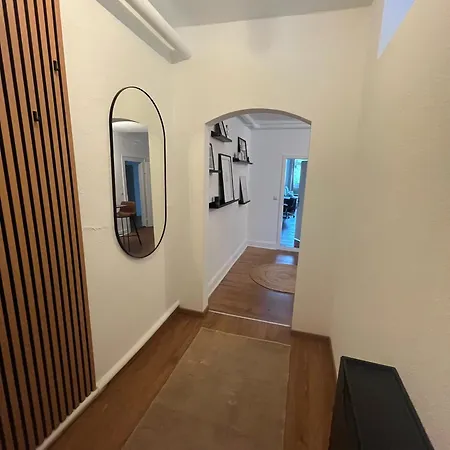 Charmante Altbauwohnung *